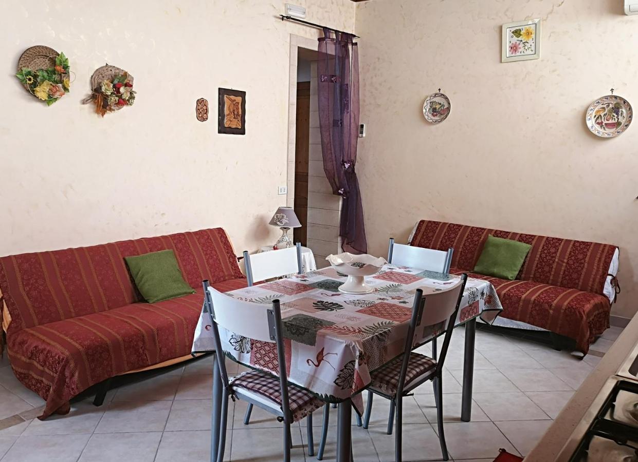 Arnesano La Casina Di Vanni - Casa Vacanza Nel Cuore Del Salento מראה חיצוני תמונה