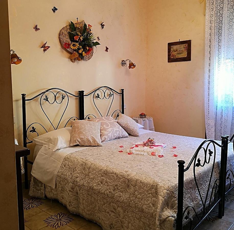 Arnesano La Casina Di Vanni - Casa Vacanza Nel Cuore Del Salento מראה חיצוני תמונה